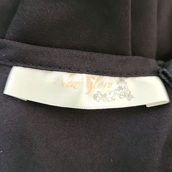 New Glory casual jewelry accent top Size M - Picture 6 of 10